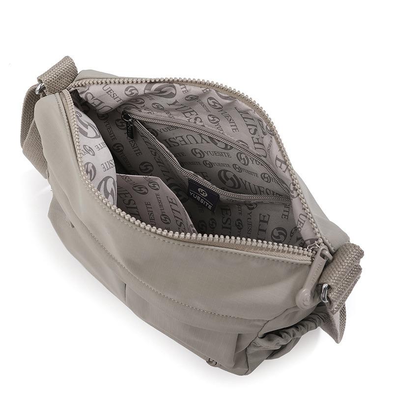 Leichte Nylontasche Sommer neue Damentasche Street-Trend Schulter Messenger Bag lässige literarische Muttertasche