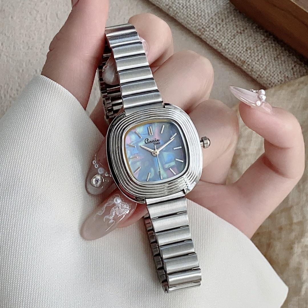 

Женские золотые кварцевые часы с перламутровым циферблатом, ретро стальным браслетом с бамбуковыми звеньями и дизайном высокого класса