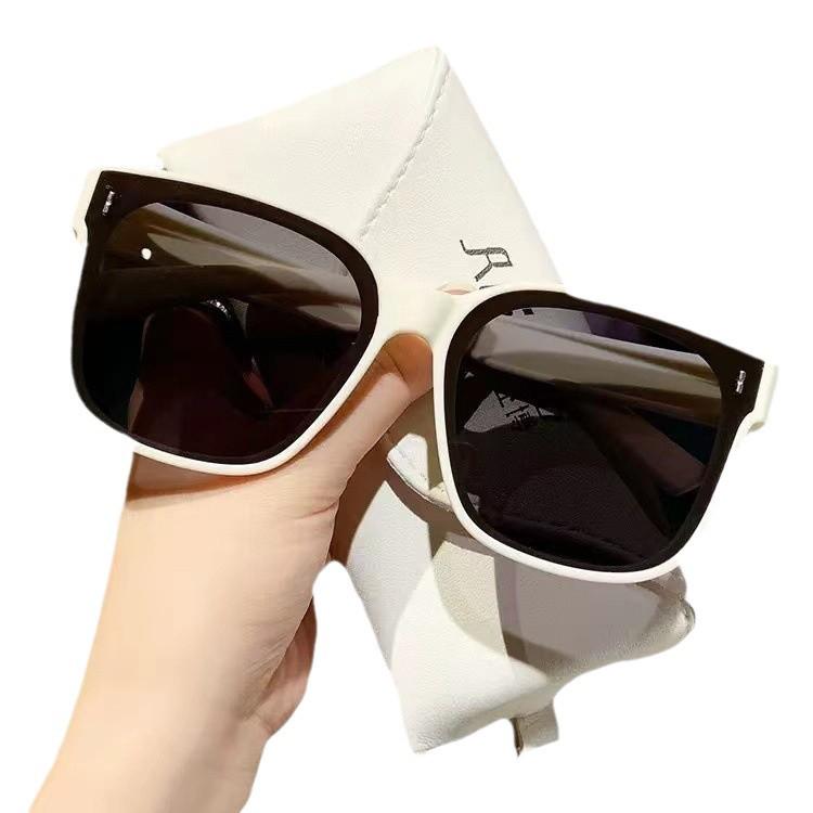 Modne okulary przeciwsłoneczne polaryzacyjne na klips dla mężczyzn i kobiet - Nakładane na okulary korekcyjne, Dwa w jednym do jazdy i ochrony latem