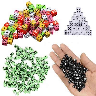 200 ST/Förpackning Mini Tärningar 8 mm Storlek Fyrkantiga Kanter Färgglada Prickar Brädspels Tärningar Vita Svarta Gröna Gula Röda Spel Tärningar Rekvisita ZYF