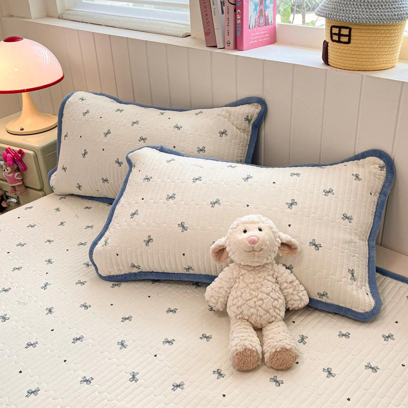 Sleeping Cloud Sensation Double Layer Yarn Ins Girl Heart Cute Series Thick Bean Bed Cover