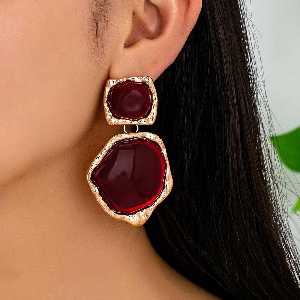 High-End Retro Large Irregular Stud Earrings for Versatile and Trendy Style кларет