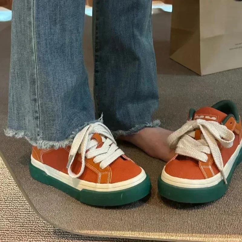 Vintage Red Canvas Low-top Women Sneakers Casual Letter Embroidery Skateboard Shoes Students Flat Plate Shoes 2024 Fashion Tenis