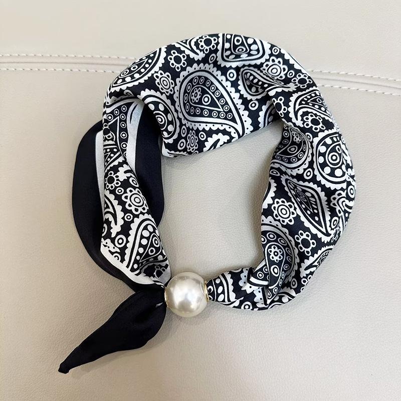 Summer 2025 Pearl Magnetic Buckle Scarf: Versatile, Decorative, Breathable Neck Warmer