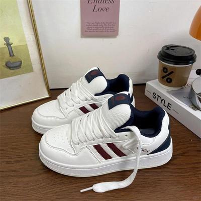 Hong Kong Style Platform Internet Celebrity Bread Shoes Female Ins Tide 2025 Autumn New Student Versatile Sports Shoes Casual Board Shoes