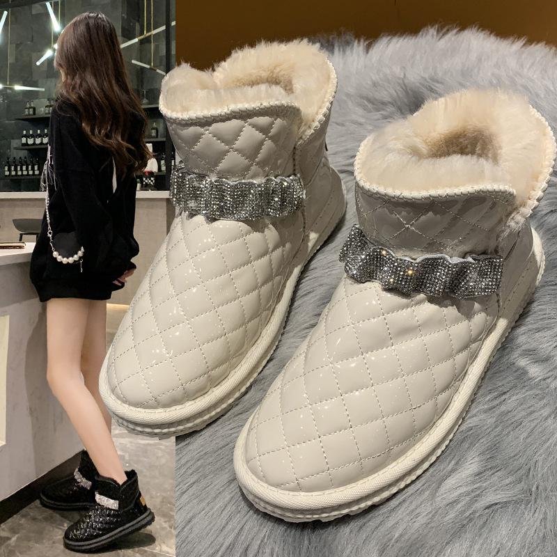 

Снежные сапоги Женщины 2021 Зима Плюс Бархат Тепло Толстый хлопок Обувь Толстая подошва Открытые блестки Нескользящие короткие сапоги