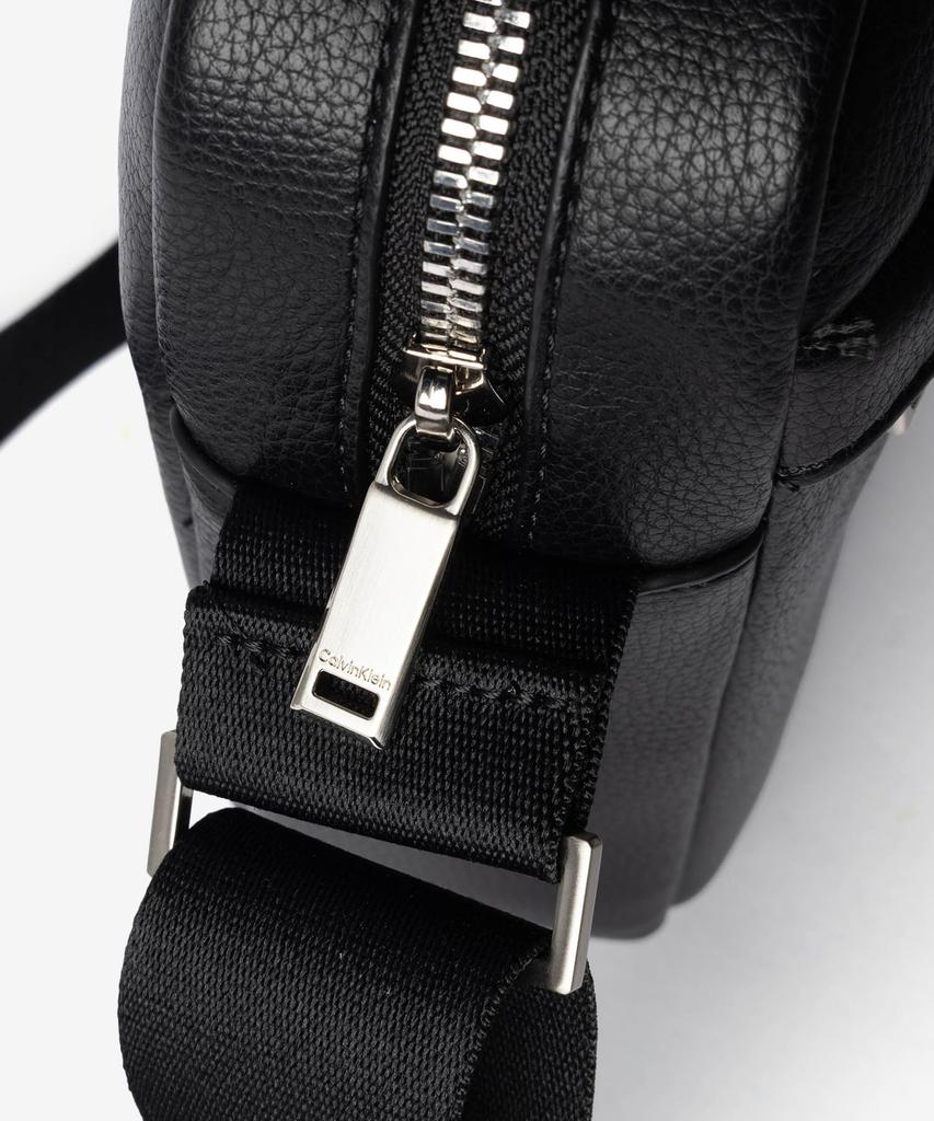Shoulder Bag LV04D3160G RAISED REPORTER [Calvin Klein] Men's BLACK/Black