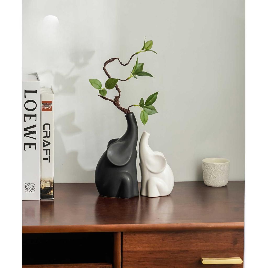 Nordic Modern Elephant Vase - Ceramic Ornament for Living Room, Sideboard, or Entrance Hall Display. A Perfect Housewarming Gift.