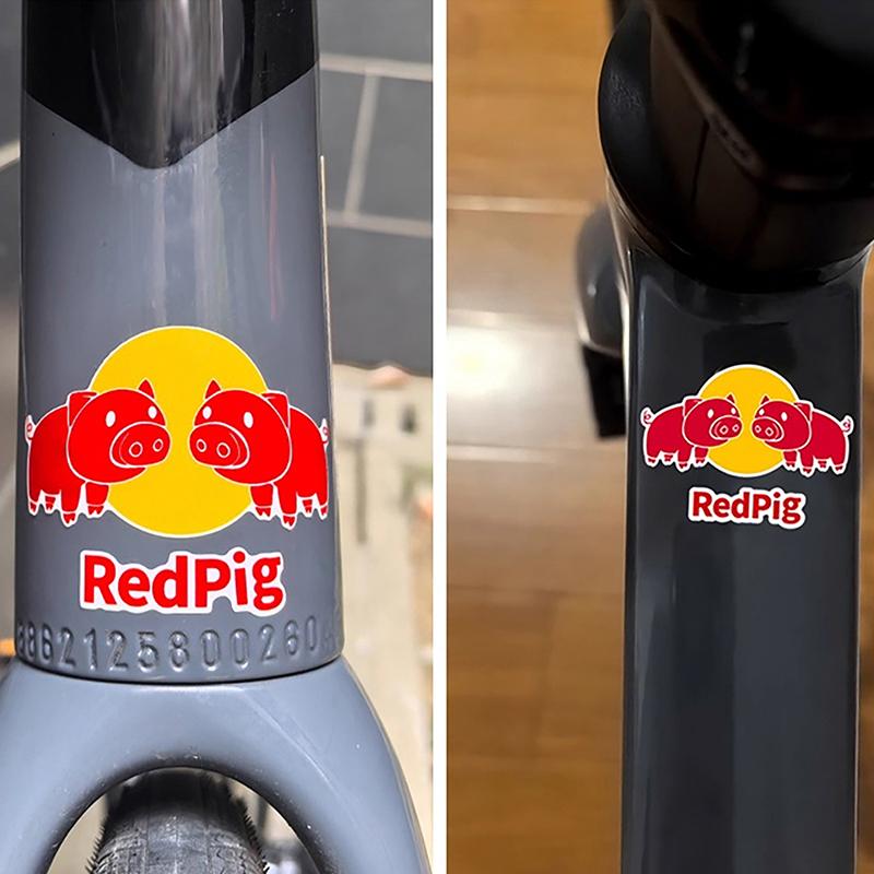 Zábavné samolepky na hlavovou trubku kola Červené prase Dekorační nálepky na řídítka kola Helma Horní trubka Nálepky Cyklistický tým Nálepka
