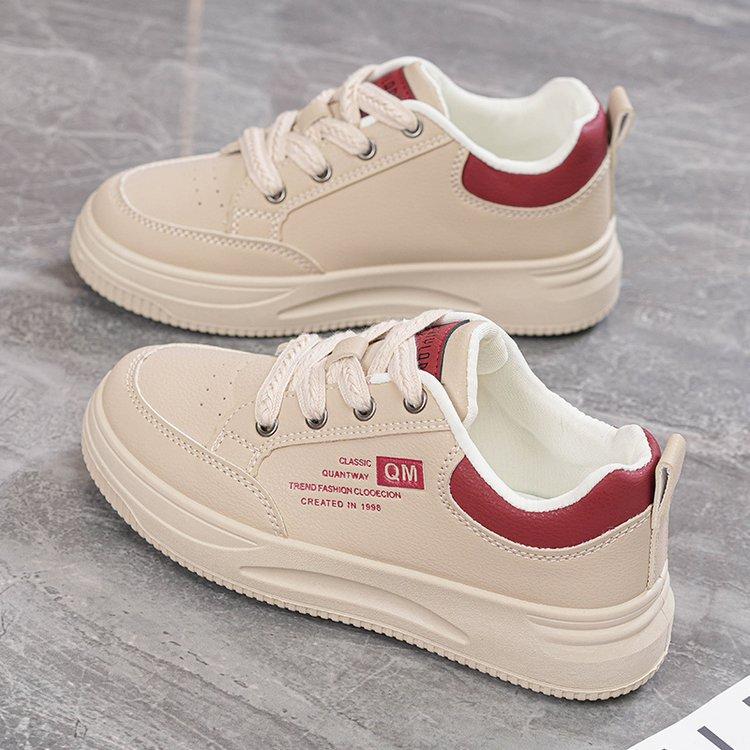 Thick-soled non-slip board shoes, little white shoes, women's shoes in autumn 2025, new popular ins women's sports and leisure shoes