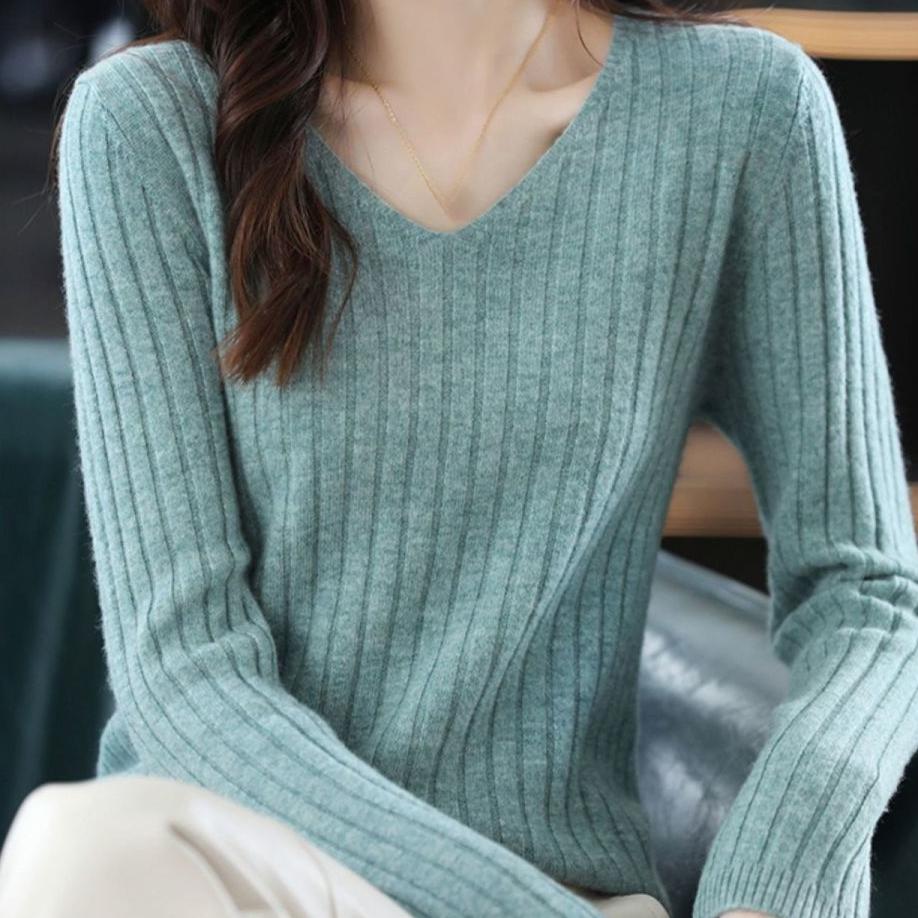 V-neck Pullover Women's Casual Long Sleeved Short Sweater Solid Color Simple Warm Knit Sweater Autumn and Winter Top