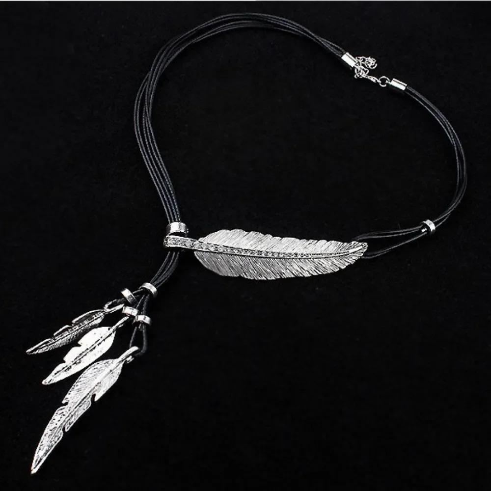 Boho Feather Decor Choker Necklace Vintage Rope Chain Ethnic Style  for Women Necklace Accessories