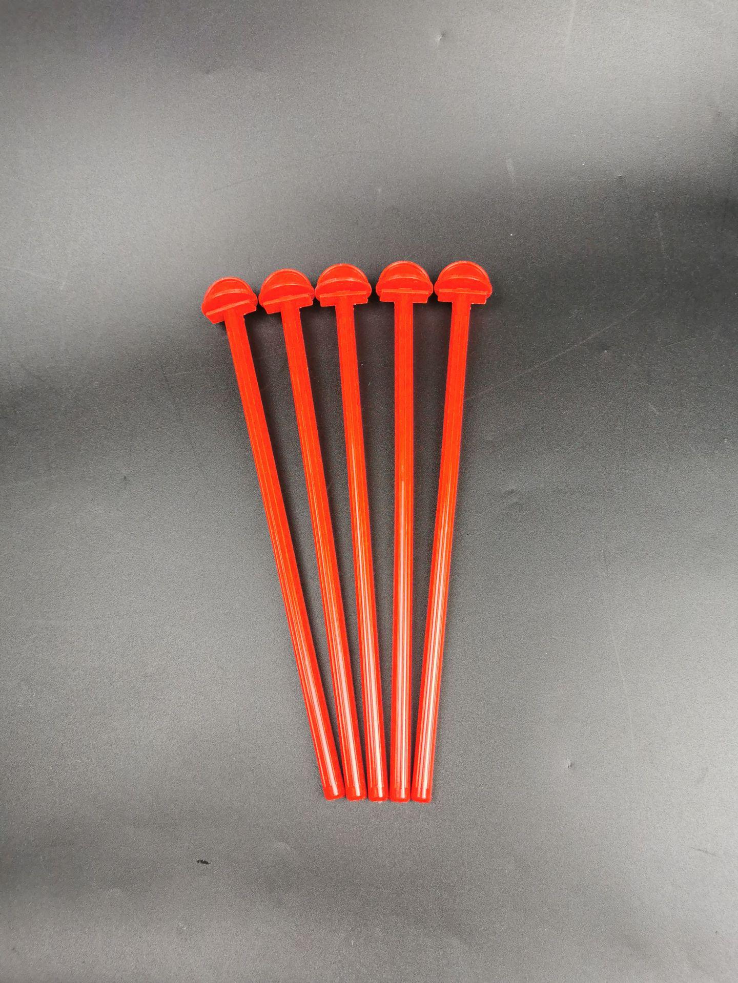 

Средняя жердочка для клетки: Отдельно стоящий горизонтальный насест для птичьей клетки.