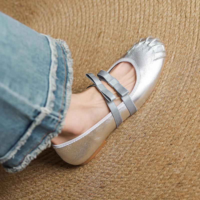 

New women s one-pedal lazy shoes, leather four-season women s shoes, solid color round head light mouth casual women s single shoes 40