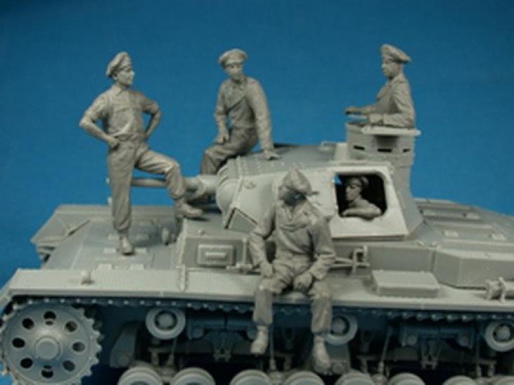 MiniArt MA35191 German Tank France Plastic Model Kit 1/35 Crew, 1940, 5-Piece