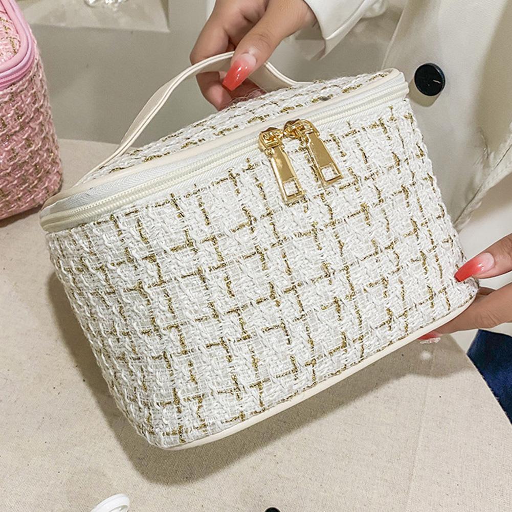 2026 New Knitted Makeup Bag for Women Fashionable Woven Cosmetic Bag Large Capacity Portable Travel Toiletry Organizer Handbag