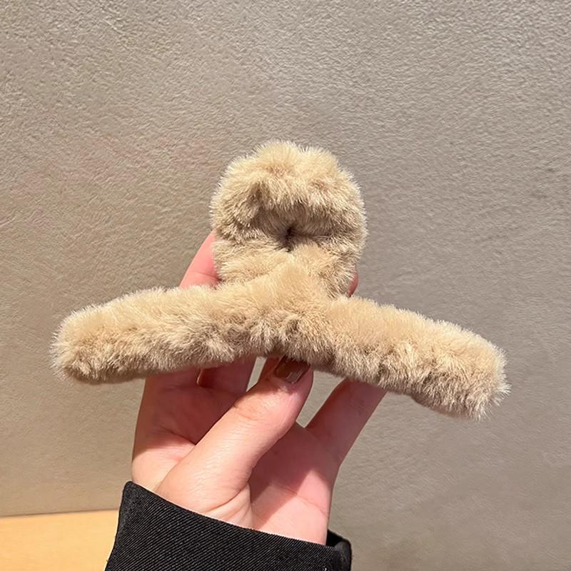 Plush Fluffy Large Claw Hair Clip for Women - High-End Shark Clip Hair Accessory