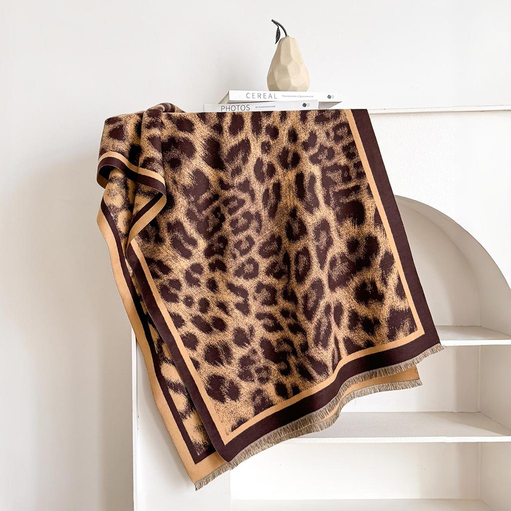 Winter Faux Cashmere Scarves Women Thick Warm Leopard Print Fashionable Luxurious Blanket Scarf Coldproof Windproof Blanket
