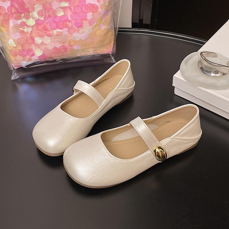 French flat bottom light mouth single shoes women's 2025 new spring and summer with skirt Doudou shoes Mary Jane silver small leather shoes