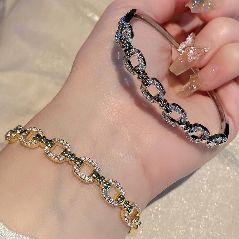 Exaggerated Jewelry Ins Fashion, Light Luxury Temperament, High-end Feel, Simple Bracelet for Women