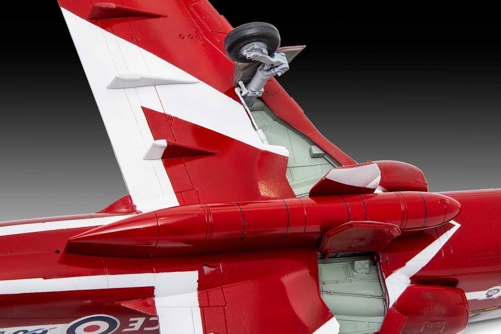 German Revell Bae Hawk Red Arrows Plastic Model 1/32 T.1