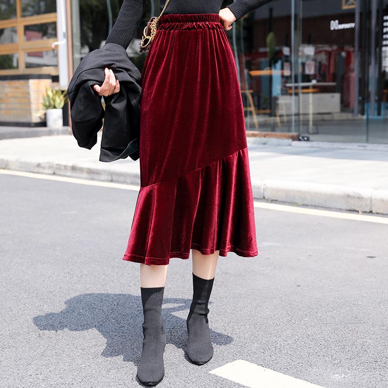 black fishtail skirt