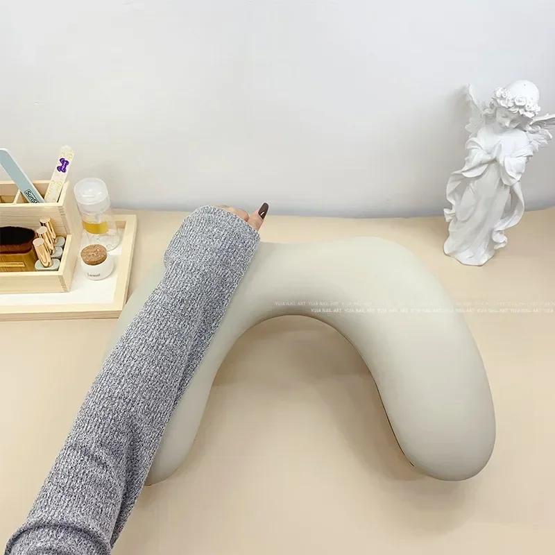 1pcs Manicure U-shaped Hand Rest Pillow Foldable PU Cushion Featuring Slanted Design Handheld Nail Salon Desktop Accessories Nail Art