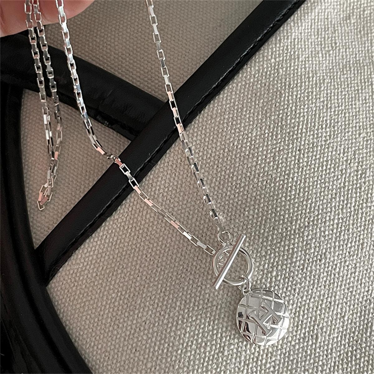 

Круглое ожерелье из стерлингового серебра 925 пробы для женщин, легкое, роскошное, нишевое, высокого класса, простая подвеска в виде буквы, цепочка на ключицу, новая модель