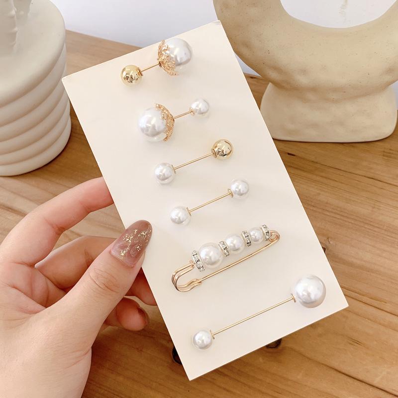 Women's Waist-Tightening Elastic Brooch Pin - Anti-Exposure Buckle for Clothes and Skirts