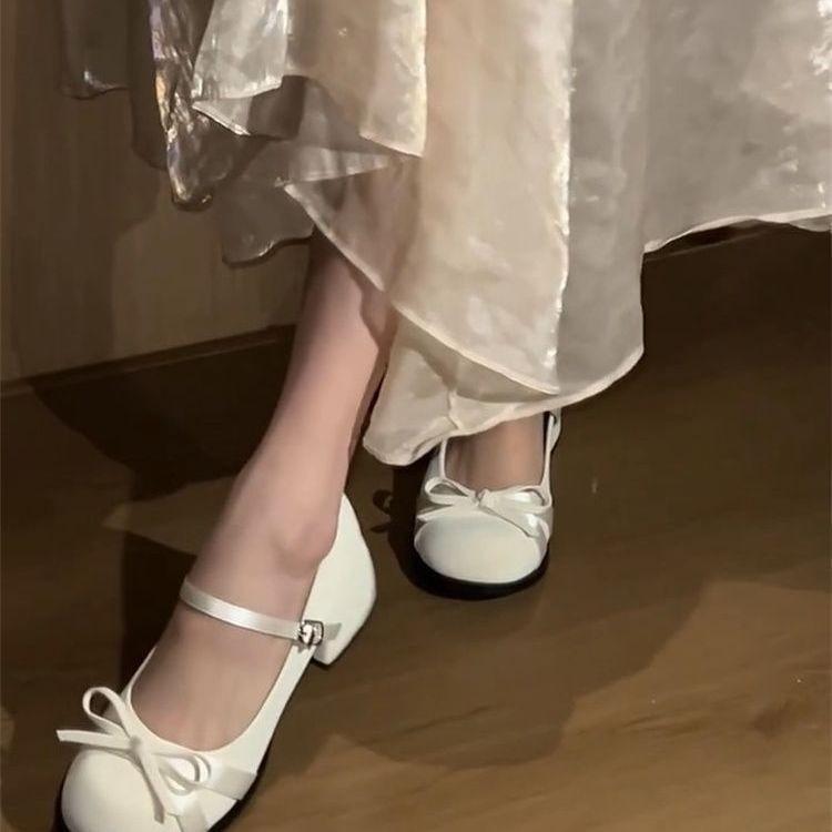 White Mary Jane shoes women's 2026 new spring versatile bow French shallow mouth single shoes college style small leather shoes