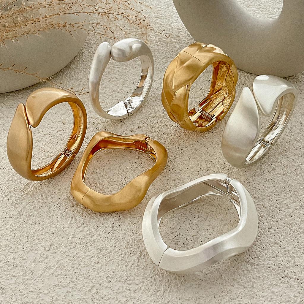 Ingemark Klassisch Vintage Matt Unregelmäßig Schwermetall Klobig Breit Manschette Armreifen Damen Punk Goldfarbe Frühling Armbänder Herren Schmuck