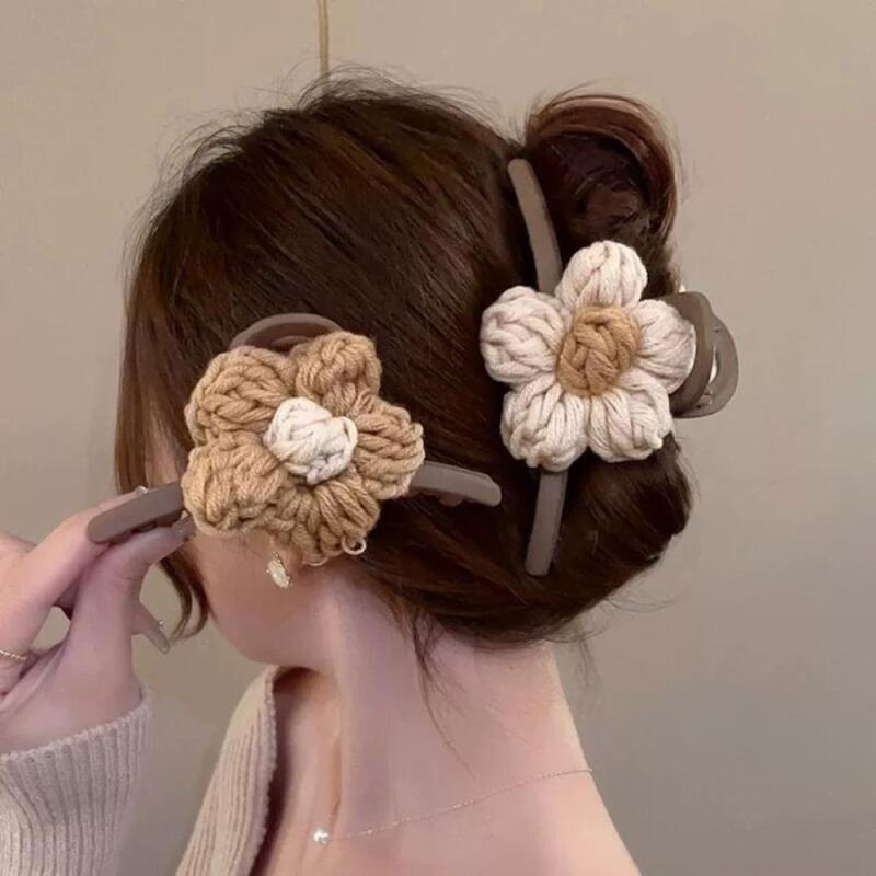King Flower Hairpin Flower Big Size Knitting Clip ivory