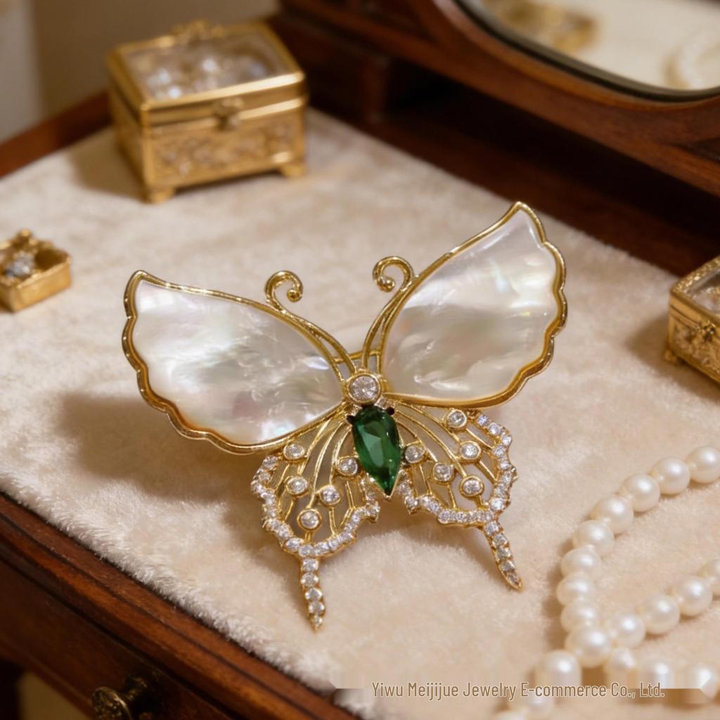 Elegant Butterfly Brooch for Women - 3D Design Shawl Pin & Small Suit Accessory