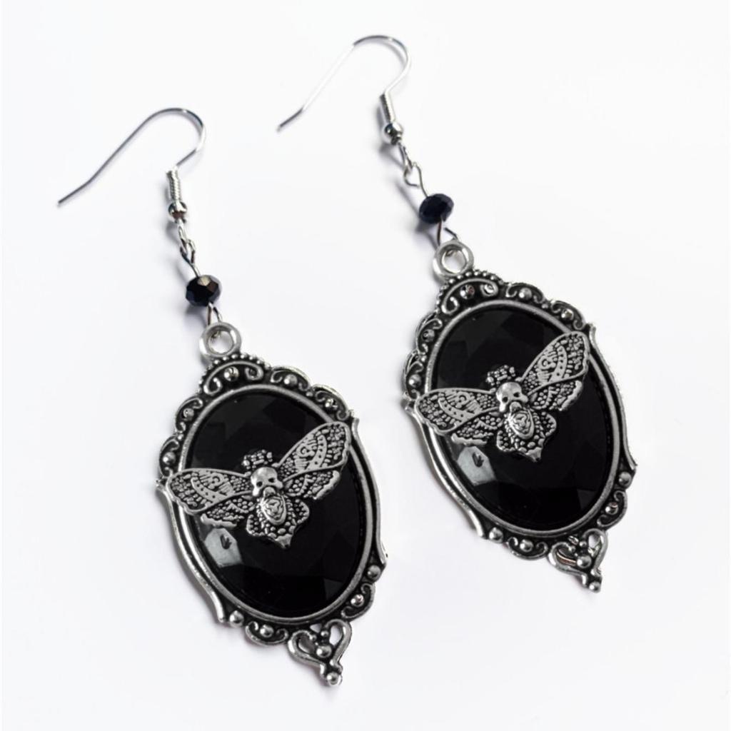 Gothic Retro Sliver Color Geometry Oval Lacework Relief Moth Skull Dangle Earrings for Women Hallowmas Mysterious Witch Jewelry