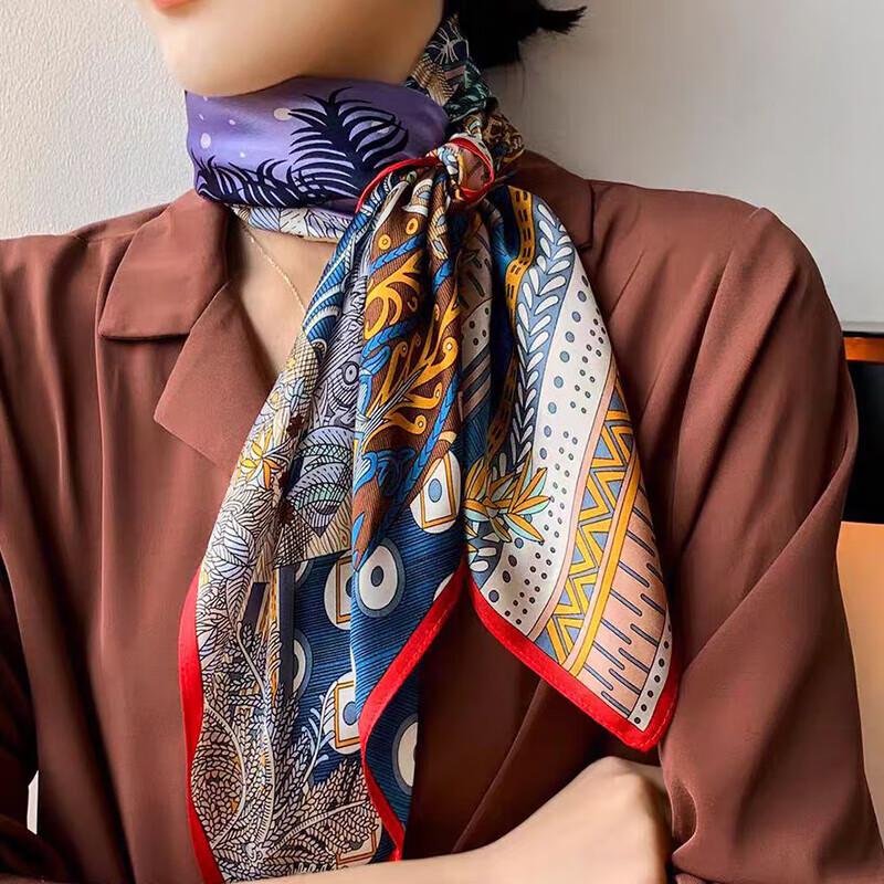 Siyutang Silk Scarf & Nail Clipper Gift Set