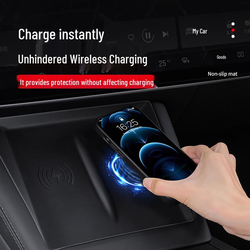 Tesla Model 3 2023 Wireless Charging Non-slip Silicone Pad for Center Console