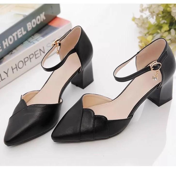 2025 Pointed Soft Leather Sandals Women's Summer New Bag Head One-word Buckle High Heels Hollow Single Shoes Women