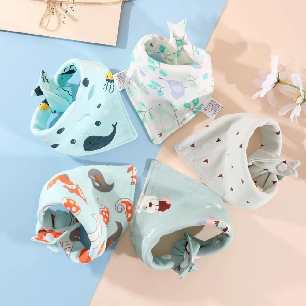 5PCS/SET Cartoon Print Cotton Bibs Triangle Design Saliva Towel Unisex Style Feeding Bibs Mealtime