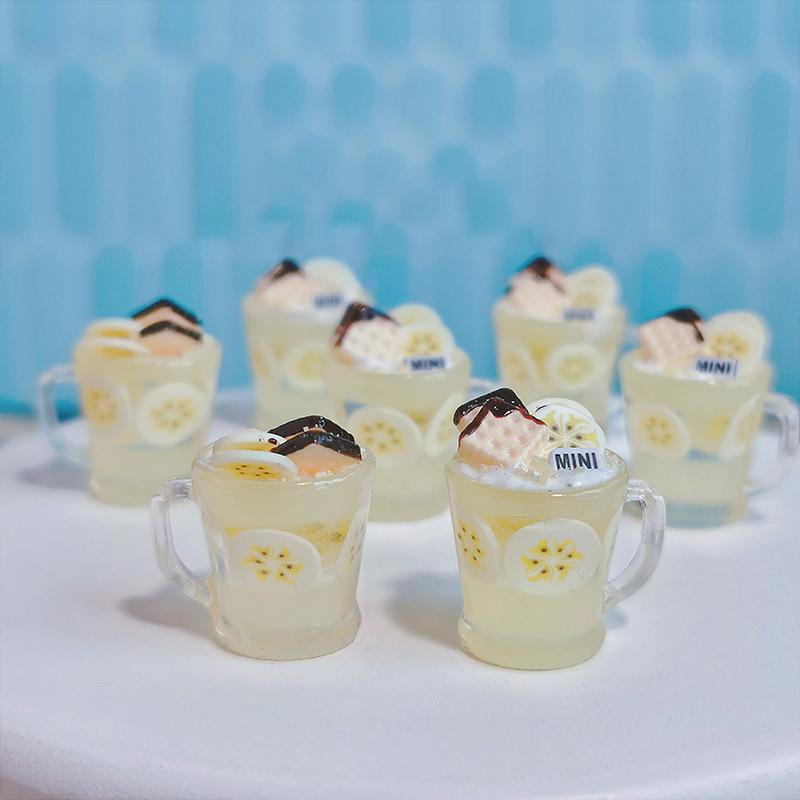 

1 Piece 1/12 Dollhouse Miniature Fruit Biscuit Beverage Summer Mini Banana Milk Cap Beverage Ornament For Doll Accessories Toy onesize