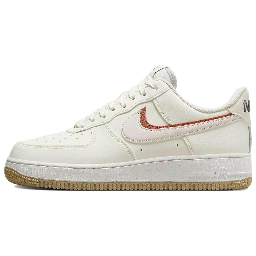 

Новые женские Nike Air Force 1 07 Lx 82 Парусный/Киноварь DX6065-101 40.5