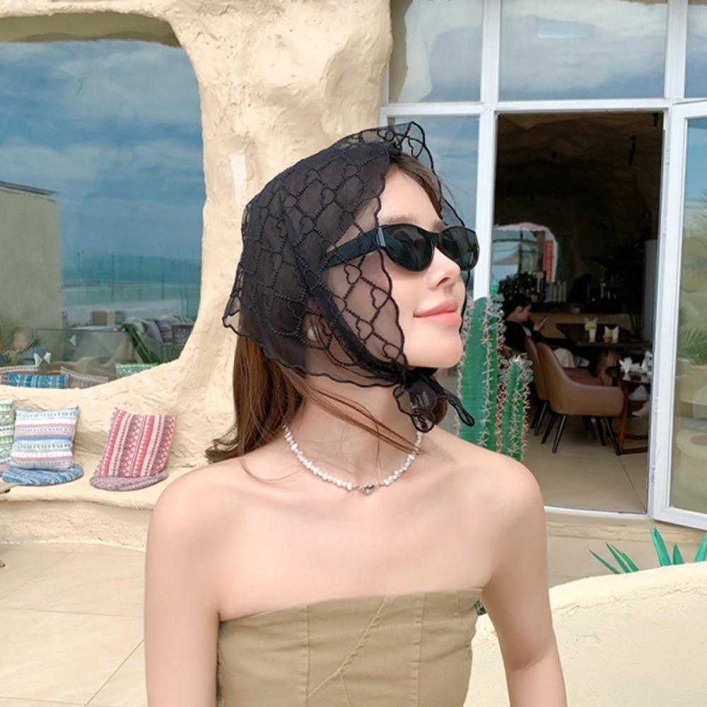 Heart Pattern Triangular Scarf Retro Lace Scarf Versatile Binder Scarf  Women's Accessory