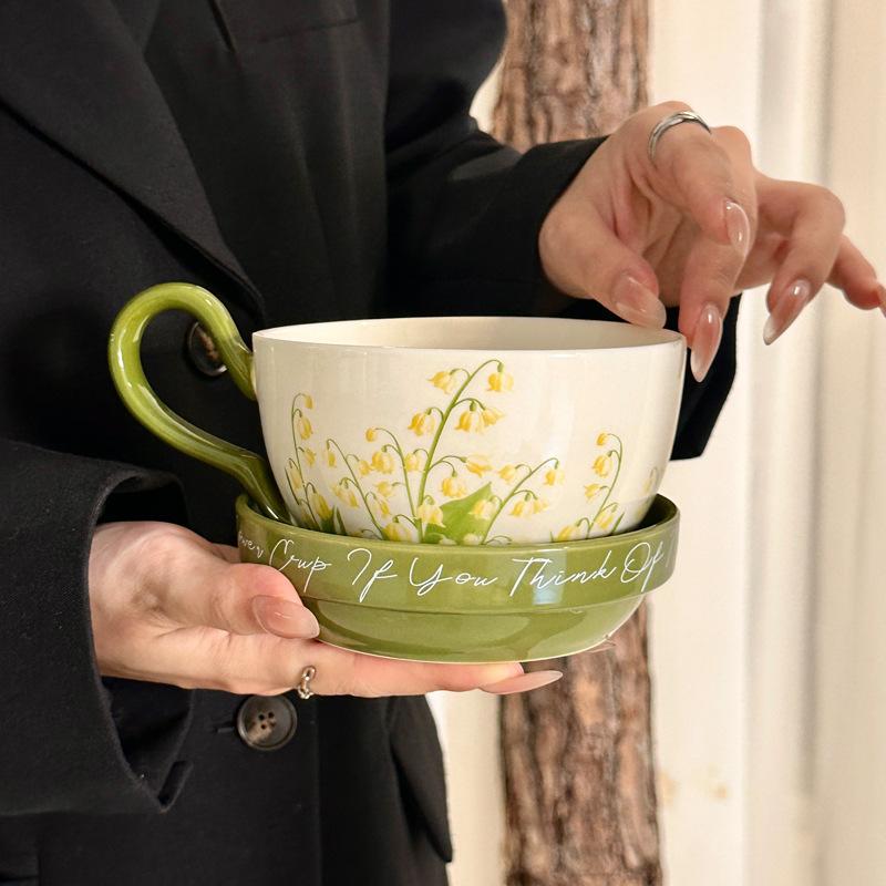 High-value Large-capacity Coffee Cup Ceramic Water Cup with Lid Home Breakfast Milk Cup Gift Girls' Souvenir