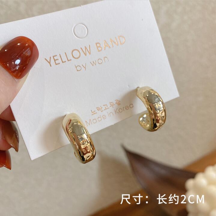 

Серьги-гвоздики с ромбовидной серебряной иглой премиум-класса для женщин, универсальные, нишевые, легкие, роскошные, с буквами