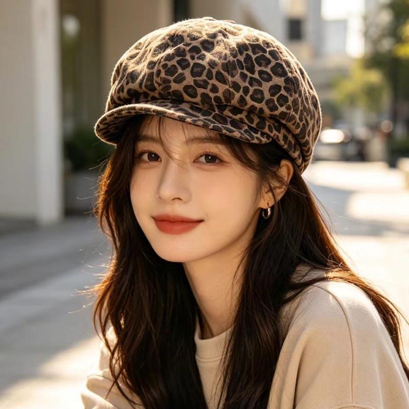 Retro Leopard Print Octagonal Newsboy Hat Female Autumn and Winter Maillard Shows Her Face Little British Forward Hat Versatile Short Brim Hat Tide