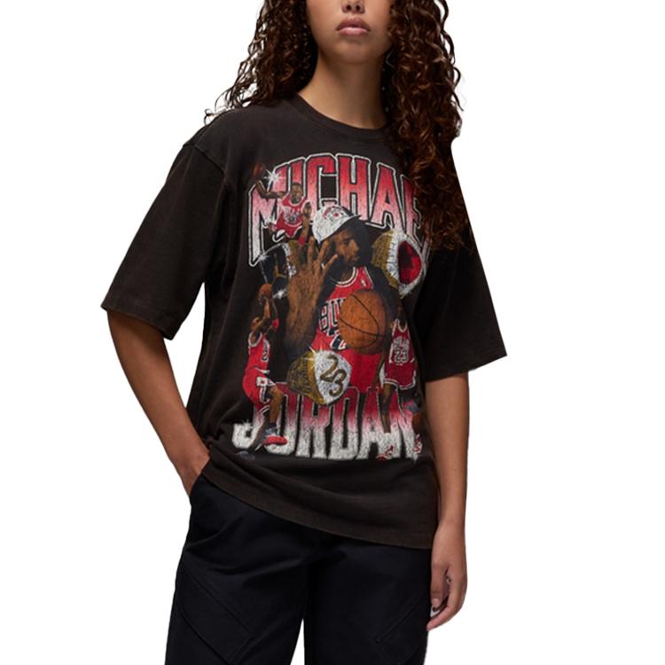 Jordan Flight Essentials Maglietta a Maniche Corte Oversize Casual Vintage Girocollo con Personaggio Uomo Top Nero Campus-Rosso HM7132010