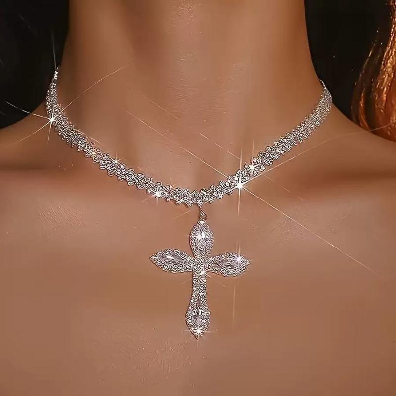 Fashion Hip Hop Cross Necklace with Synthetic Zirconia, Sparkling Luxury Design, Perfect Birthday & Party Jewelry for Ladies
