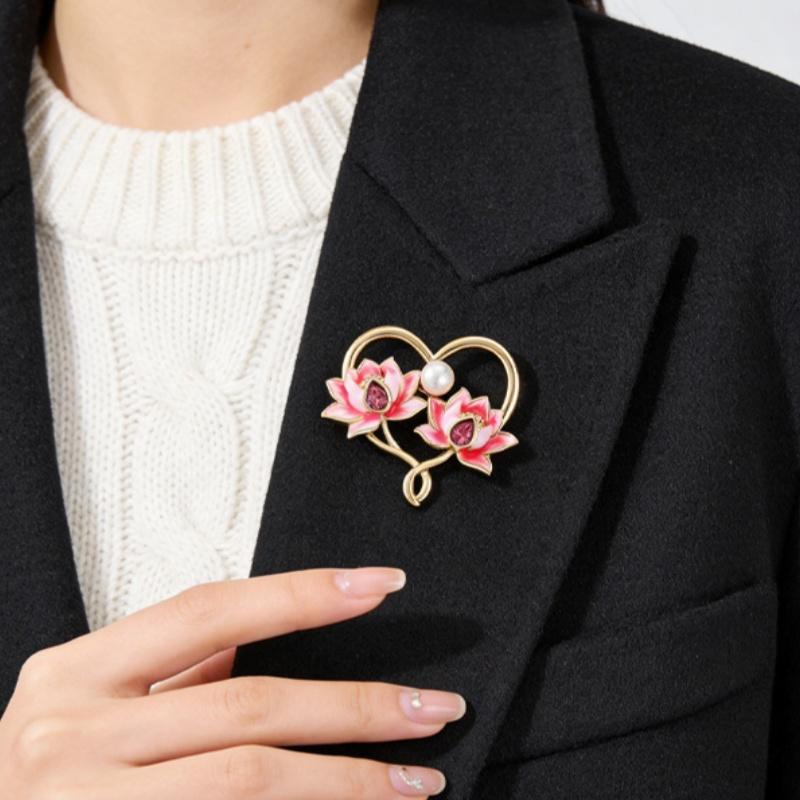 Luxury Elegant Double Heart Lotus Brooch For Women  Flowers Brooch Pins Weddings Clothes Jewelry Accessories Gift onesize