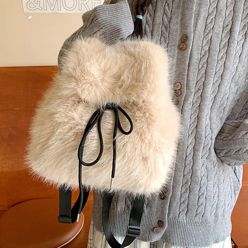 Winter Niedlich Plüsch Lässige Rucksäcke Mode Exquisit Große Kapazität Umhängetasche Einfach Trendy Tragbar Damenrucksack