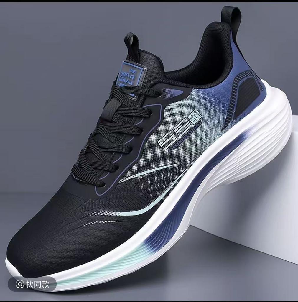Four Seasons Couples Sneakers Breathable Large Size Ultra Light Competitive Sports Boys Running Shoes Versatile Women's Shoes