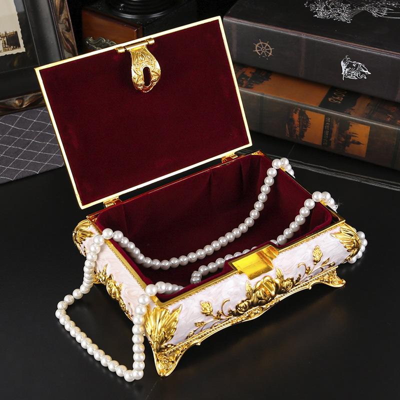Luxury Metal Jewelry Box European Court Jewelry Box Antique Creative Ring Storage Box Jewelry Box Wedding Gift